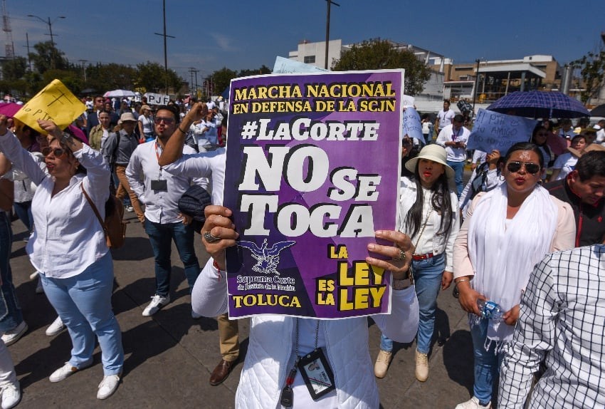 951864_Marcha-defensa-SCJN-en-Toluca-7.jpg-_impreso_850.jpg