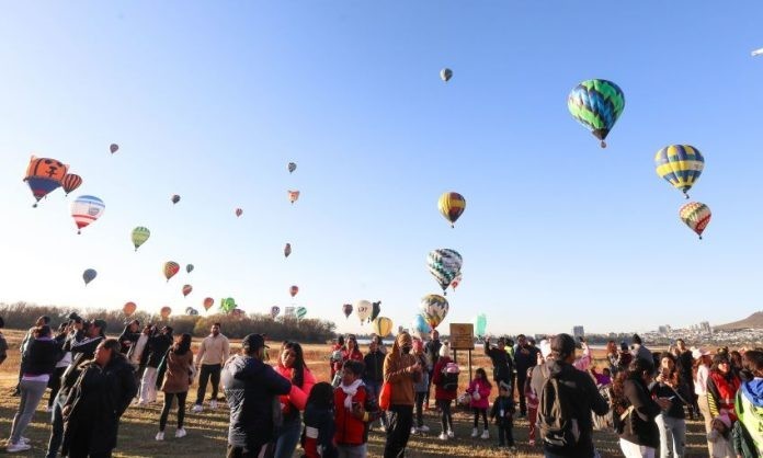 956678_Festival-Globos-Aerosta%CC%81ticos-2_impreso-696x418.jpg