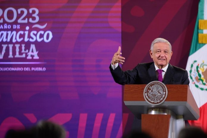 2023-11-21-Conferencia-de-prensa-matutina-Palacio-Nacional-Foto-05_850-696x463.jpg